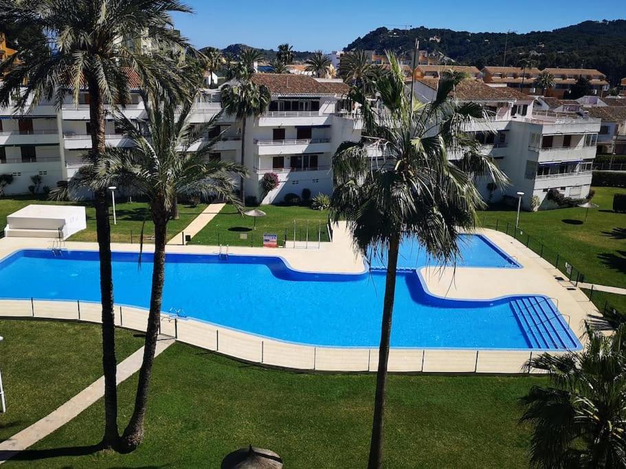Casa En Urb. Con La Piscina Mas Grande De Javea. ภายนอก รูปภาพ